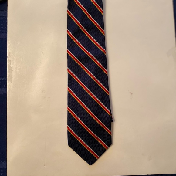 Vintage Classic 100% Silk Tie - Picture 3 of 5